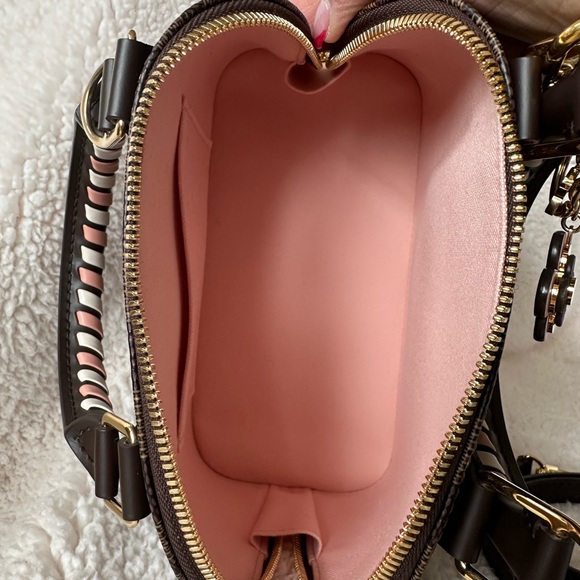 💖Gorgeous Authentic Louis Vuitton Alma BB! - Picture 12 of 16